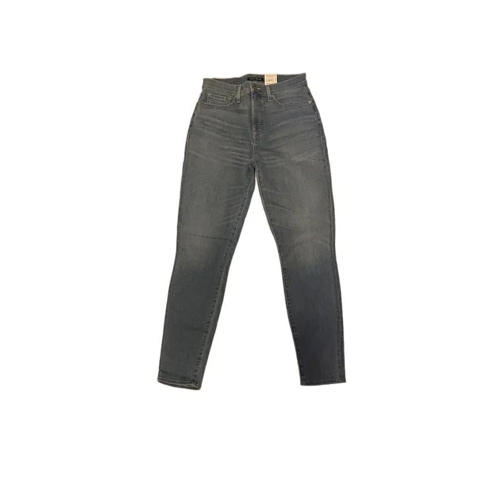 NWT Light blue jeans Lucky Brand size 10/30 R